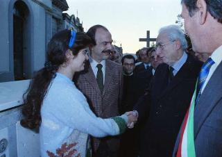 Intervento del Presidente della Repubblica,in forma privata,a Cairo Montenotte per la commemorazione di Francesco Cesare Rossi ed a Ferrania per una visita allo stabilimento della Società 3M. E visita a Stella San Giovanni presso la tomba del Presidente Sandro Pertini