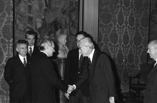 Incontro del Presidente Francesco Cossiga con i ministri degli affari esteri della "Pentagonale" ed una delegazione di parlamentari dei cinque Paesi facenti capo all'organismo