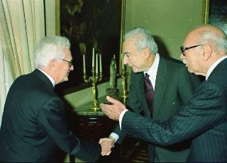 Incontro del Presidente della Repubblica Francesco Cossiga con l'avv. Enrico Randone, presidente e amministratore delegato delle Assicurazioni Generali