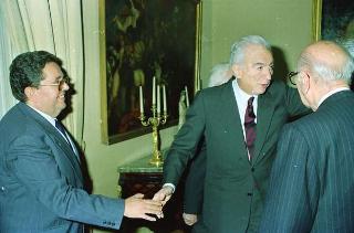 Incontro del Presidente della Repubblica Francesco Cossiga con l'avv. Enrico Randone, presidente e amministratore delegato delle Assicurazioni Generali