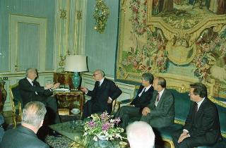 Incontro del Presidente della Repubblica Francesco Cossiga con l'avv. Enrico Randone, presidente e amministratore delegato delle Assicurazioni Generali