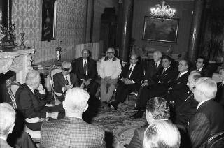 Il Presidente della Repubblica Francesco Cossiga riceve in udienza l'on. prof. Luigi D'Amato, presidente del Comitato promotore del Movimento unitario pensionati "Uomini vivi"