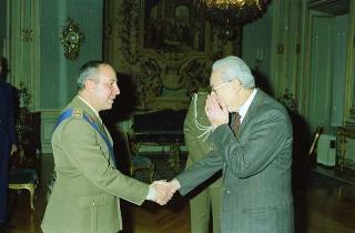 Udienza privata del Presidente della Repubblica Francesco Cossiga Privata durante la cerimonia del cambio ufficiali a Casa Militare: il Tenente Colonnello Antonio Angelini, il Colonnello Antonio D'Onofrio, il Tenente Colonnello Pietro Menna, il Capitano di vascello Paolo Romano