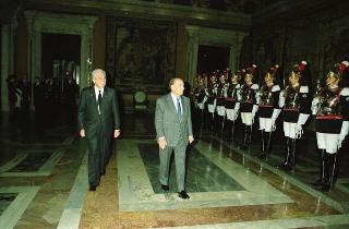 Il Presidente della Repubblica Francesco Cossiga riceve in udienza le Delegazioni del Consiglio Europeo in occasione della visita del Presidente della Repubblica Francese Francois Mitterand