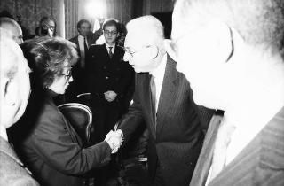 Il Presidente della Repubblica Francesco Cossiga riceve in udienza l'On. Prof. Giovanni Galloni, vicepresidente del CSM, con il sen. prof. Giovanni Silvestro Coco, sottosegretario di Stato a grazia e giustizia, e una delegazione di magistrati