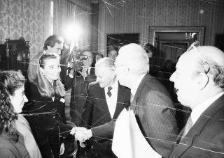 Il Presidente della Repubblica Francesco Cossiga riceve in udienza l'On. Prof. Giovanni Galloni, vicepresidente del CSM, con il sen. prof. Giovanni Silvestro Coco, sottosegretario di Stato a grazia e giustizia, e una delegazione di magistrati