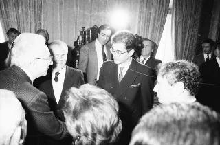 Il Presidente della Repubblica Francesco Cossiga riceve in udienza l'On. Prof. Giovanni Galloni, vicepresidente del CSM, con il sen. prof. Giovanni Silvestro Coco, sottosegretario di Stato a grazia e giustizia, e una delegazione di magistrati