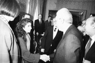 Il Presidente della Repubblica Francesco Cossiga riceve in udienza l'On. Prof. Giovanni Galloni, vicepresidente del CSM, con il sen. prof. Giovanni Silvestro Coco, sottosegretario di Stato a grazia e giustizia, e una delegazione di magistrati