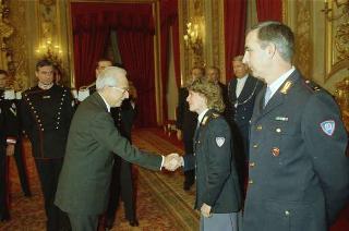 Il Presidente Francesco Cossiga riceve le rappresentanze: dei Carabinieri Guardie della Repubblica, del Nucleo Carabinieri Presidenziale, dell'Ufficio Presidenziale della Polizia di Stato, dell'Ufficio per gli Affari Militari e della Segreteria del Consiglio supremo di difesa per gli auguri di Natale