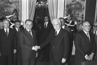 Incontro del Presidente della Repubblica Francesco Cossiga con il Presidente della Repubblica di Romania Ion Iliescu