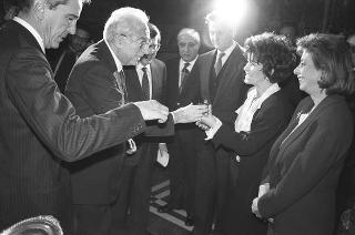 Il Presidente della Repubblica Francesco Cossiga incontra l'on.Vincenzo Scotti, Ministro dell'Interno, con i Prefetti di nuova nomina