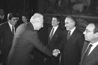 Il Presidente della Repubblica Francesco Cossiga incontra l'on.Vincenzo Scotti, Ministro dell'Interno, con i Prefetti di nuova nomina