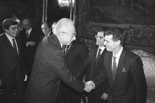 Il Presidente della Repubblica Francesco Cossiga incontra l'on.Vincenzo Scotti, Ministro dell'Interno, con i Prefetti di nuova nomina