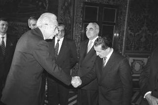 Il Presidente della Repubblica Francesco Cossiga incontra l'on.Vincenzo Scotti, Ministro dell'Interno, con i Prefetti di nuova nomina