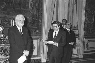 Il Presidente della Repubblica Francesco Cossiga incontra l'on.Vincenzo Scotti, Ministro dell'Interno, con i Prefetti di nuova nomina