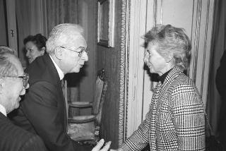 Il Presidente della Repubblica Francesco Cossiga incontra Giovanni Pieraccini, presidente della Fondazione "Romaeuropa", con gli esponenti dell'Associazione