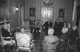 Il Presidente della Repubblica Francesco Cossiga incontra Giovanni Pieraccini, presidente della Fondazione "Romaeuropa", con gli esponenti dell'Associazione
