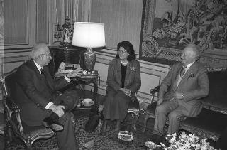 Incontro del Presidente della Repubblica Francesco Cossiga con Maurice Druon, segretario permanente dell'Accademia francese e presidente dell'Associazione Francia-Italia, con l'ambasciatore Walter Gardini, presidente dell'Associazione Italia-Francia, e Gilbert Perol, ambasciatore della Repubblica Francese a Roma