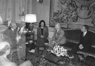 Incontro del Presidente della Repubblica Francesco Cossiga con Maurice Druon, segretario permanente dell'Accademia francese e presidente dell'Associazione Francia-Italia, con l'ambasciatore Walter Gardini, presidente dell'Associazione Italia-Francia, e Gilbert Perol, ambasciatore della Repubblica Francese a Roma