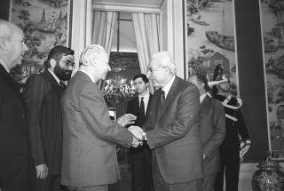 Il Presidente della Repubblica Francesco Cossiga riceve la visita di Alexander Dubcek, Presidente dell'Assemblea Federale della Repubblica Federativa Ceca e Slovacca, con una delegazione dell'assemblea