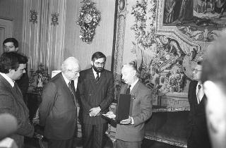 Il Presidente della Repubblica Francesco Cossiga riceve la visita di Alexander Dubcek, Presidente dell'Assemblea Federale della Repubblica Federativa Ceca e Slovacca, con una delegazione dell'assemblea