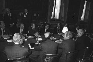 Incontro del Presidente della Repubblica Francesco Cossiga con Tarcisio Gitti, presidente del Comitato parlamentare per i servizi di informazione e sicurezza e per il segreto di Stato, con i componenti del Comitato
