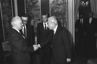 Il Presidente della Repubblica Francesco Cossiga riceve la visita di Eduard Shevardnadze, già ministro degli affari esteri dell'URSS