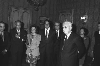 Il Presidente della Repubblica Francesco Cossiga riceve in udienza Franco Castellini, presidente della Castellini S.p.A., con gli esponenti della Società