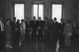 Il ministro per i beni culturali e ambientali Ferdinando Facchiano in visita di omaggio dal Presidente della Repubblica per consegnare il ritratto di Carlo III di Borbone, opera del pittore Francesco Liani