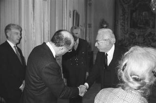 Il Presidente della Repubblica Francesco Cossiga incontra Michael T. Sovern presidente della Columbia University e il rettore Jonathan R. Cole con la professoressa Maristella de Panizza Lorch