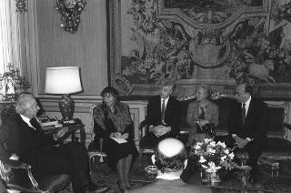 Il Presidente della Repubblica Francesco Cossiga incontra Michael T. Sovern presidente della Columbia University e il rettore Jonathan R. Cole con la professoressa Maristella de Panizza Lorch