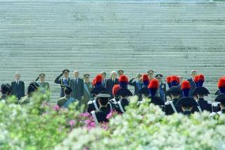 Deposizione di una corona di alloro all'Altare della Patria, in occasione del 46° anniversario della Liberazione