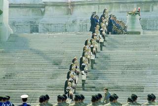 Deposizione di una corona di alloro all'Altare della Patria, in occasione del 46° anniversario della Liberazione