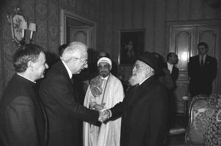 Incontro con una delegazione di partecipanti alla manifestazione "Pace tra le religioni, pace nella società", promossa dalla Comunità di Sant'Egidio