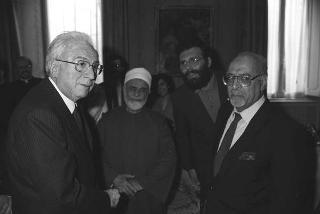Incontro con una delegazione di partecipanti alla manifestazione "Pace tra le religioni, pace nella società", promossa dalla Comunità di Sant'Egidio