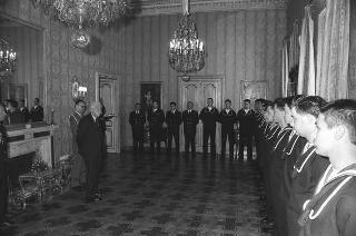 Incontro con una delegazione di allievi della Scuola sottufficiali della Marina Militare di La Maddalena, in servizio di Guardia d'Onore al Palazzo del Quirinale