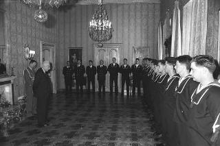 Incontro con una delegazione di allievi della Scuola sottufficiali della Marina Militare di La Maddalena, in servizio di Guardia d'Onore al Palazzo del Quirinale