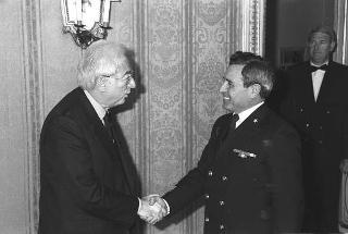 Incontro con una delegazione di allievi della Scuola sottufficiali della Marina Militare di La Maddalena, in servizio di Guardia d'Onore al Palazzo del Quirinale