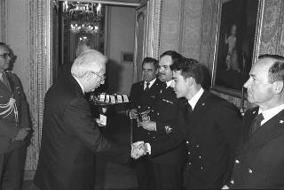 Incontro con una delegazione di allievi della Scuola sottufficiali della Marina Militare di La Maddalena, in servizio di Guardia d'Onore al Palazzo del Quirinale