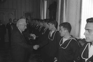 Incontro con una delegazione di allievi della Scuola sottufficiali della Marina Militare di La Maddalena, in servizio di Guardia d'Onore al Palazzo del Quirinale
