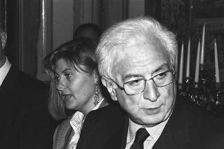 Il Presidente della Repubblica Francesco Cossiga riceve in udienza Giuseppe Avolio, presidente della Confederazione italiana coltivatori, con il Comitato esecutivo della Federazione internazionale dei produttori agricoli