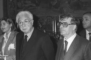 Il Presidente della Repubblica Francesco Cossiga riceve in udienza Giuseppe Avolio, presidente della Confederazione italiana coltivatori, con il Comitato esecutivo della Federazione internazionale dei produttori agricoli