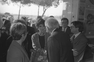 Intervento, in forma privata, del Presidente della Repubblica Francesco Cossiga  all'inaugurazione della Mostra "Omaggio a Manzù". Museo Manzù, Ardea (Roma)