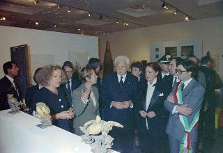 Intervento, in forma privata, del Presidente della Repubblica Francesco Cossiga  all'inaugurazione della Mostra "Omaggio a Manzù". Museo Manzù, Ardea (Roma)