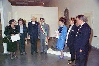 Intervento, in forma privata, del Presidente della Repubblica Francesco Cossiga  all'inaugurazione della Mostra "Omaggio a Manzù". Museo Manzù, Ardea (Roma)