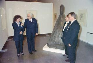 Intervento, in forma privata, del Presidente della Repubblica Francesco Cossiga  all'inaugurazione della Mostra "Omaggio a Manzù". Museo Manzù, Ardea (Roma)