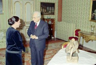 Intervento, in forma privata, del Presidente della Repubblica Francesco Cossiga  all'inaugurazione della Mostra "Omaggio a Manzù". Museo Manzù, Ardea (Roma)