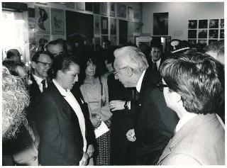 Intervento, in forma privata, del Presidente della Repubblica Francesco Cossiga  all'inaugurazione della Mostra "Omaggio a Manzù". Museo Manzù, Ardea (Roma)