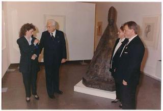 Intervento, in forma privata, del Presidente della Repubblica Francesco Cossiga  all'inaugurazione della Mostra "Omaggio a Manzù". Museo Manzù, Ardea (Roma)