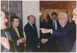 Intervento, in forma privata, del Presidente della Repubblica Francesco Cossiga  all'inaugurazione della Mostra "Omaggio a Manzù". Museo Manzù, Ardea (Roma)